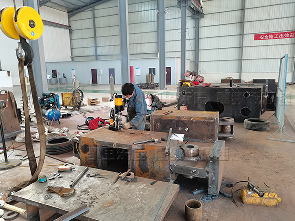 高頻破碎錘生產(chǎn)車間